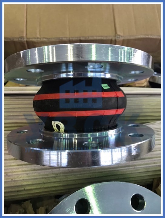 компенсатор резиновый фланцевый в Хасавюрте